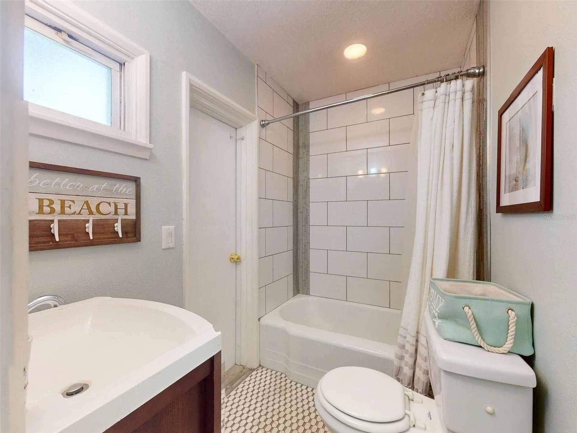 1011 Hill Street New Smyrna Beach FL 32169