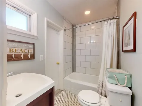 1011 Hill Street New Smyrna Beach FL 32169
