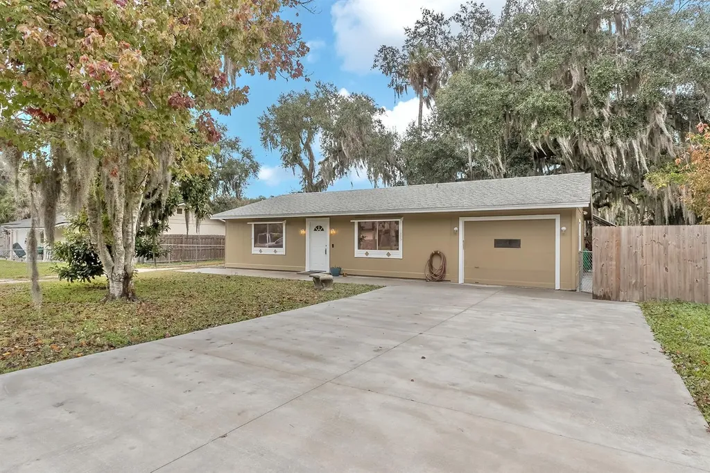 1805 Needle Palm Drive Edgewater FL 32132