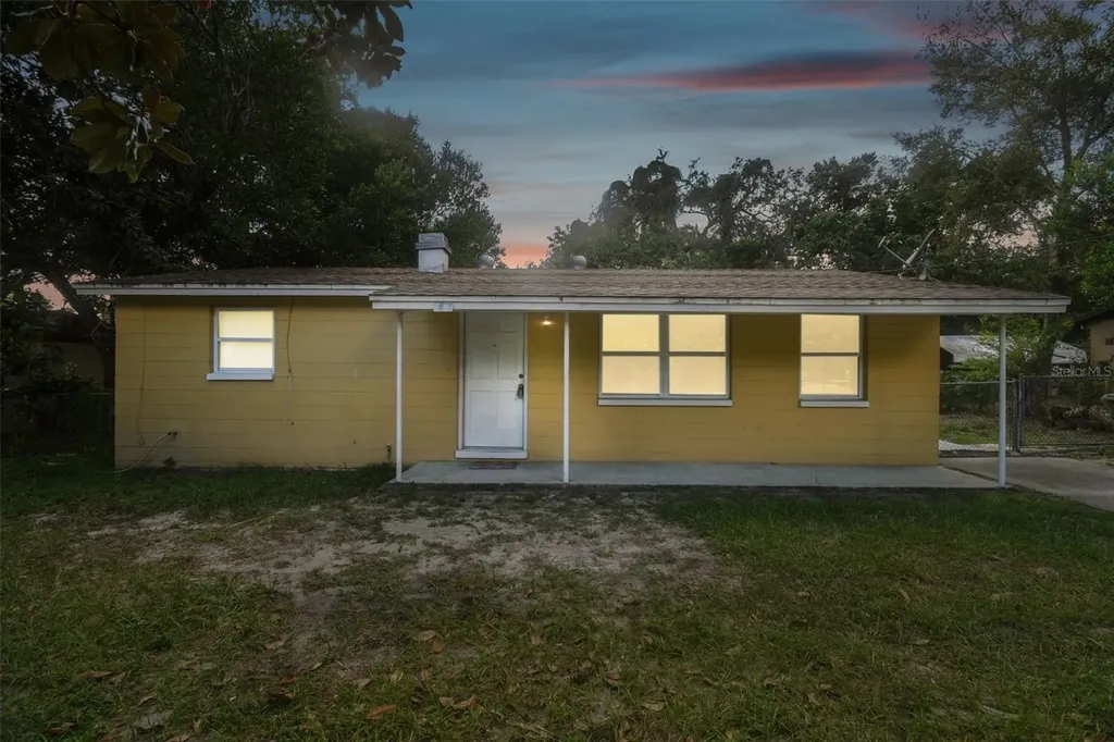 8512 N Temple Avenue Tampa FL 33617