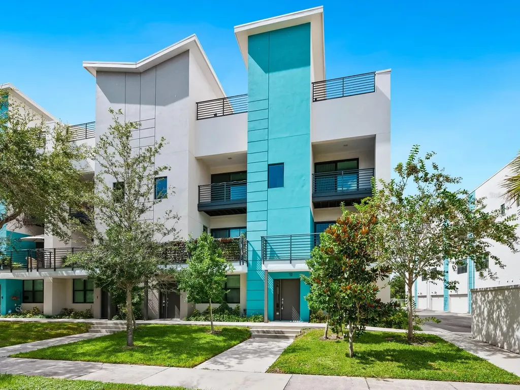 72 N School Avenue Sarasota FL 34237