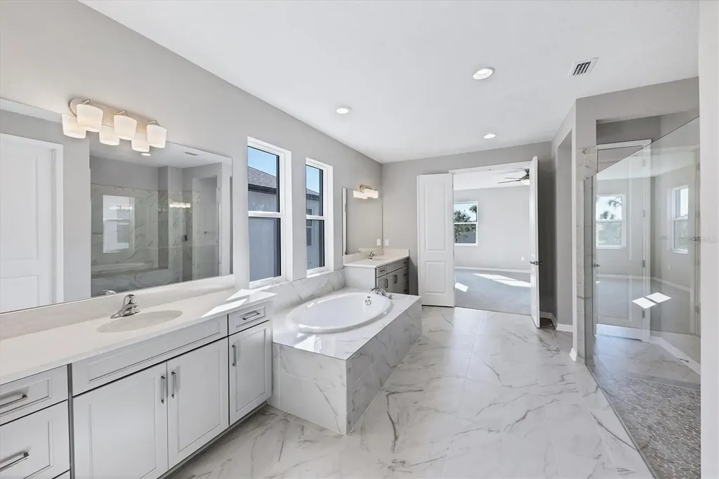 5805 Millennium Silver Court Sarasota FL 34238