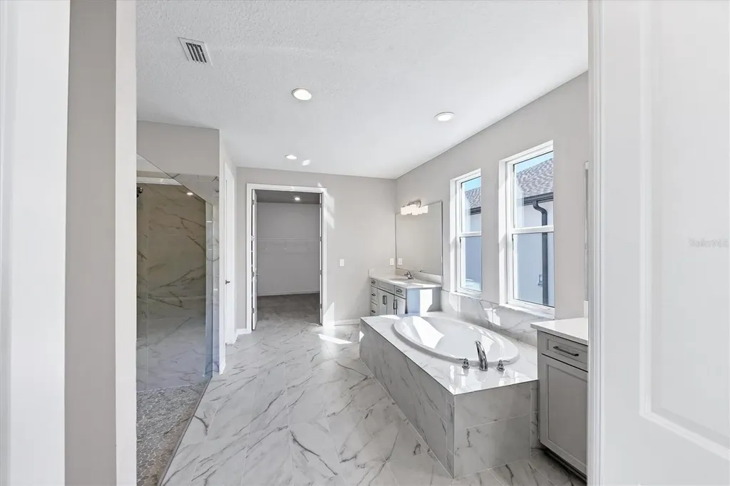 5805 Millennium Silver Court Sarasota FL 34238