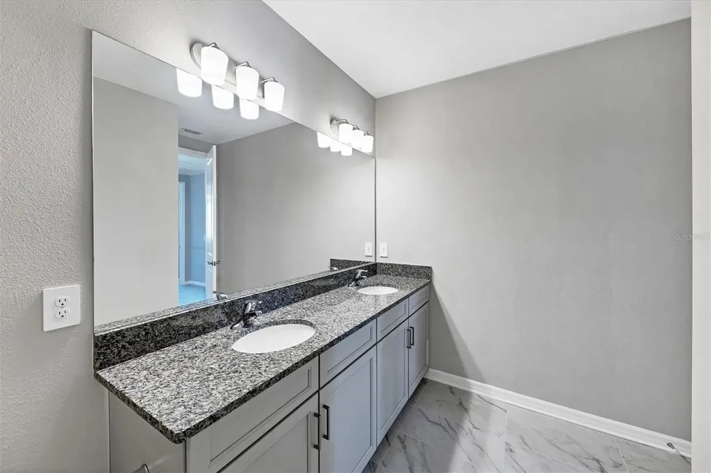 5805 Millennium Silver Court Sarasota FL 34238