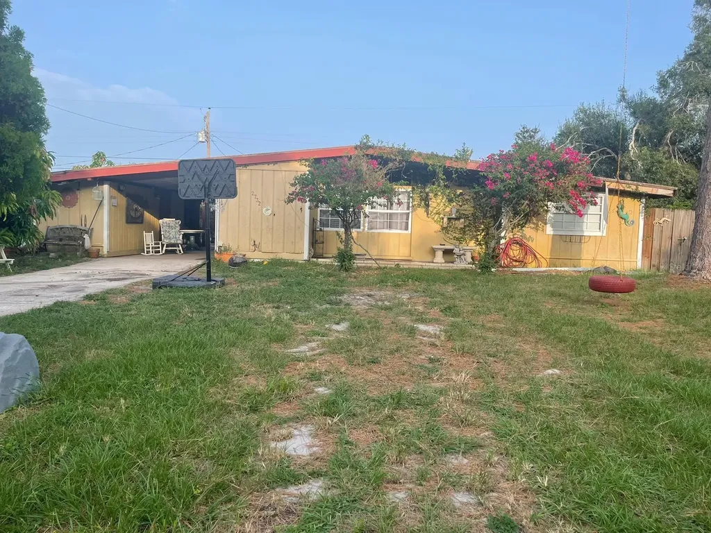 2732 Lench Place Sarasota FL 34235