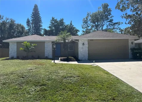 4306 Meadowland Circle Sarasota FL 34233