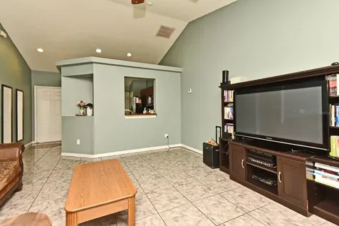 1055 Pineview Court Apopka FL 32712