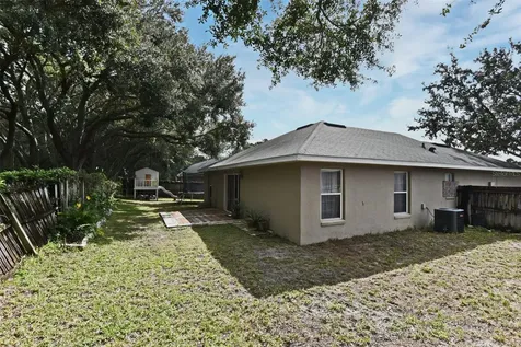 1055 Pineview Court Apopka FL 32712