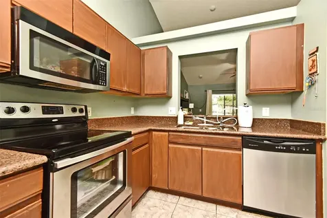 1055 Pineview Court Apopka FL 32712