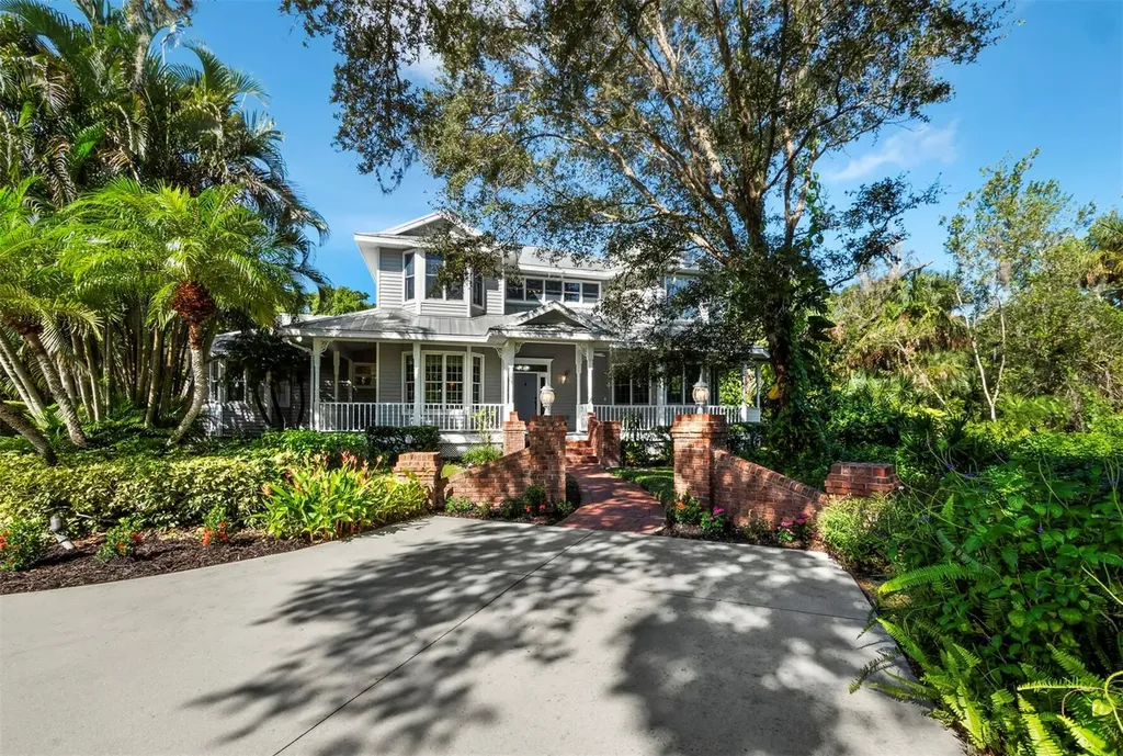 6736 Ashley Court Sarasota FL 34241