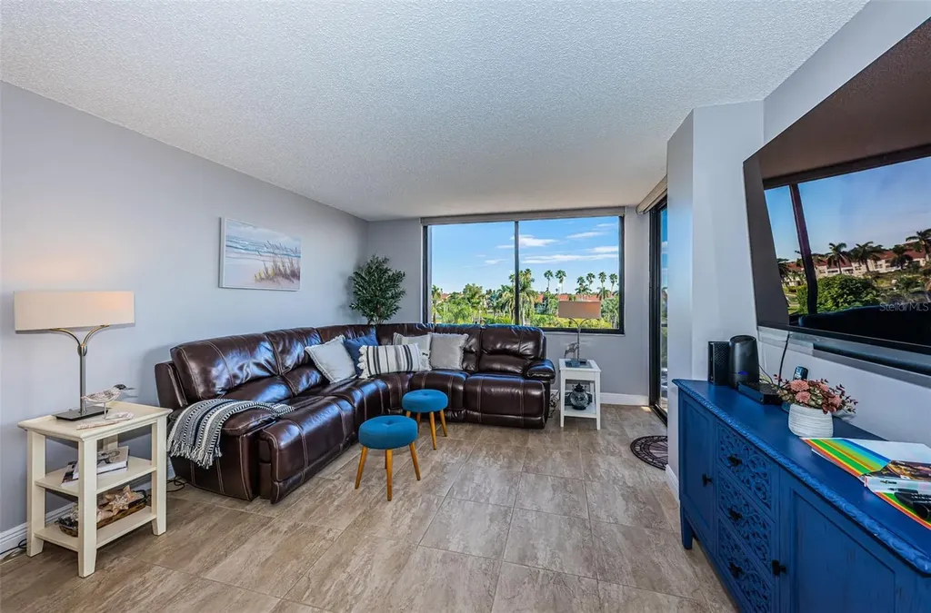 6295 Bahia Del Mar Circle St Petersburg FL 33715