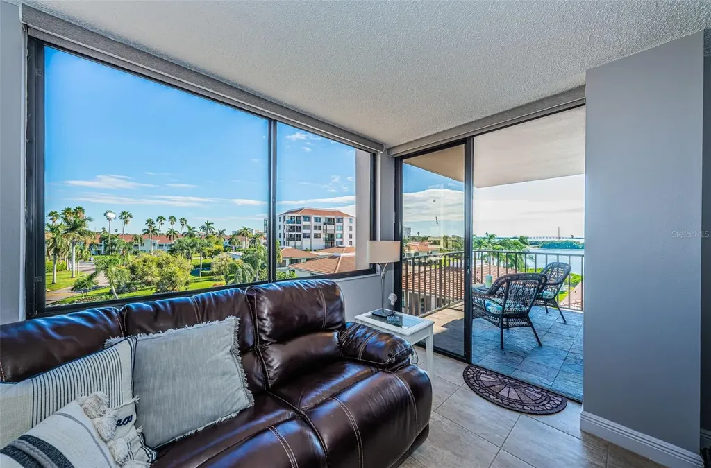 6295 Bahia Del Mar Circle St Petersburg FL 33715
