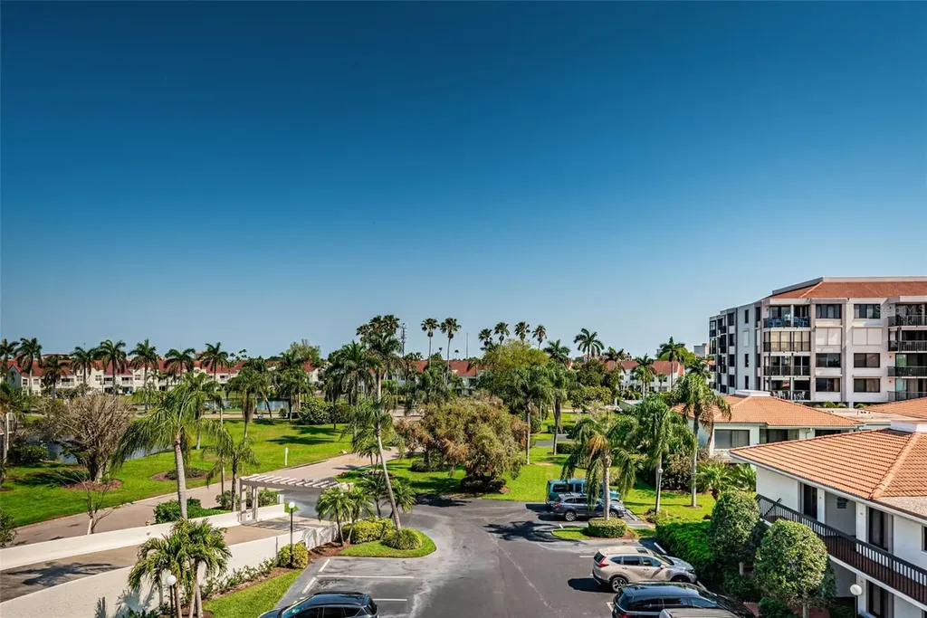 6295 Bahia Del Mar Circle St Petersburg FL 33715