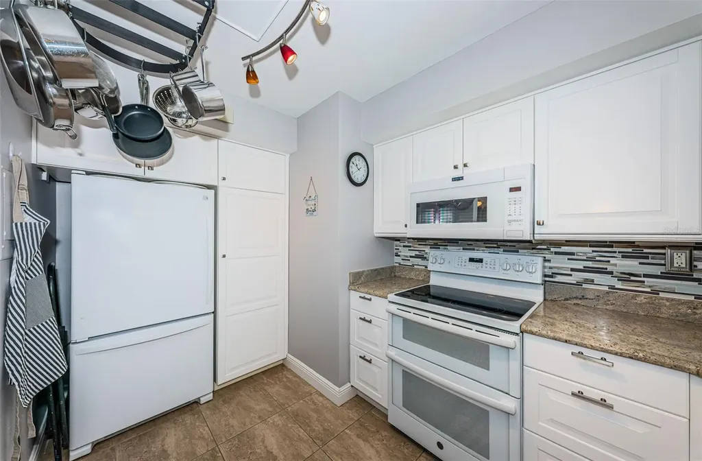 6295 Bahia Del Mar Circle St Petersburg FL 33715