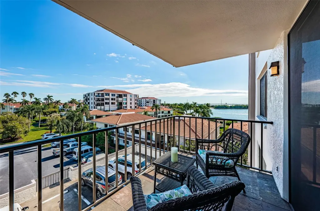 6295 Bahia Del Mar Circle St Petersburg FL 33715