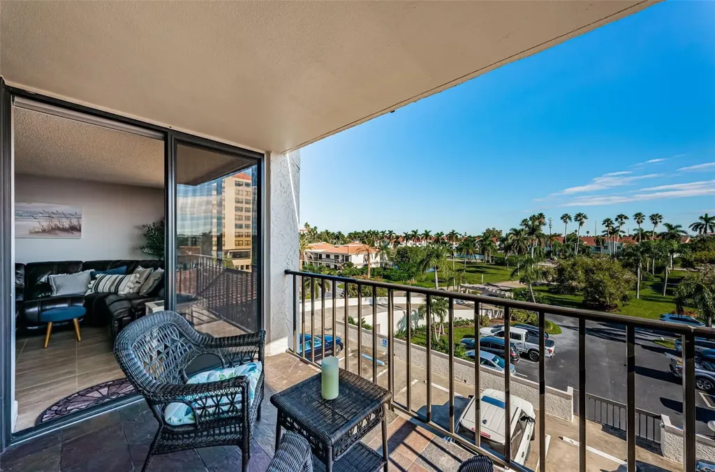 6295 Bahia Del Mar Circle St Petersburg FL 33715