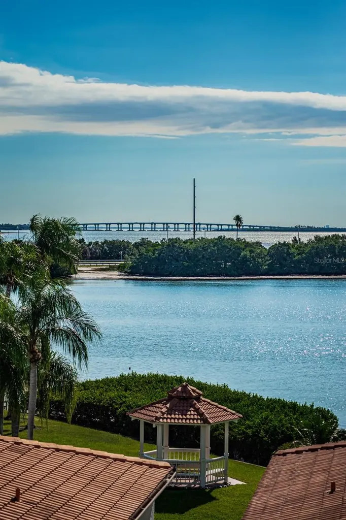 6295 Bahia Del Mar Circle St Petersburg FL 33715