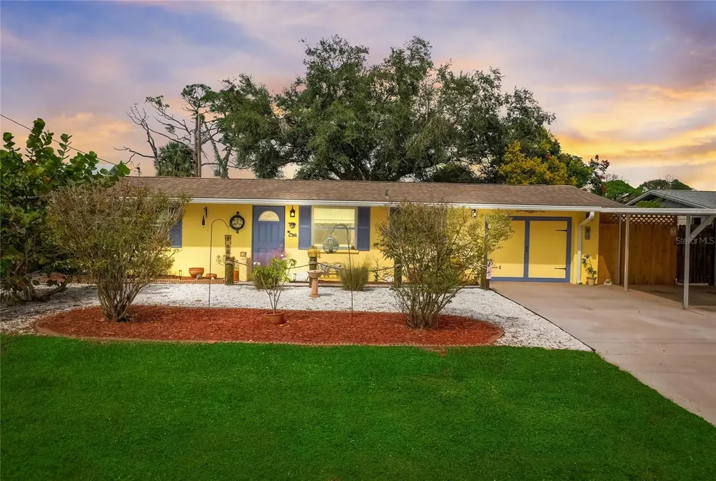 1640 Lakeview Place Englewood FL 34223