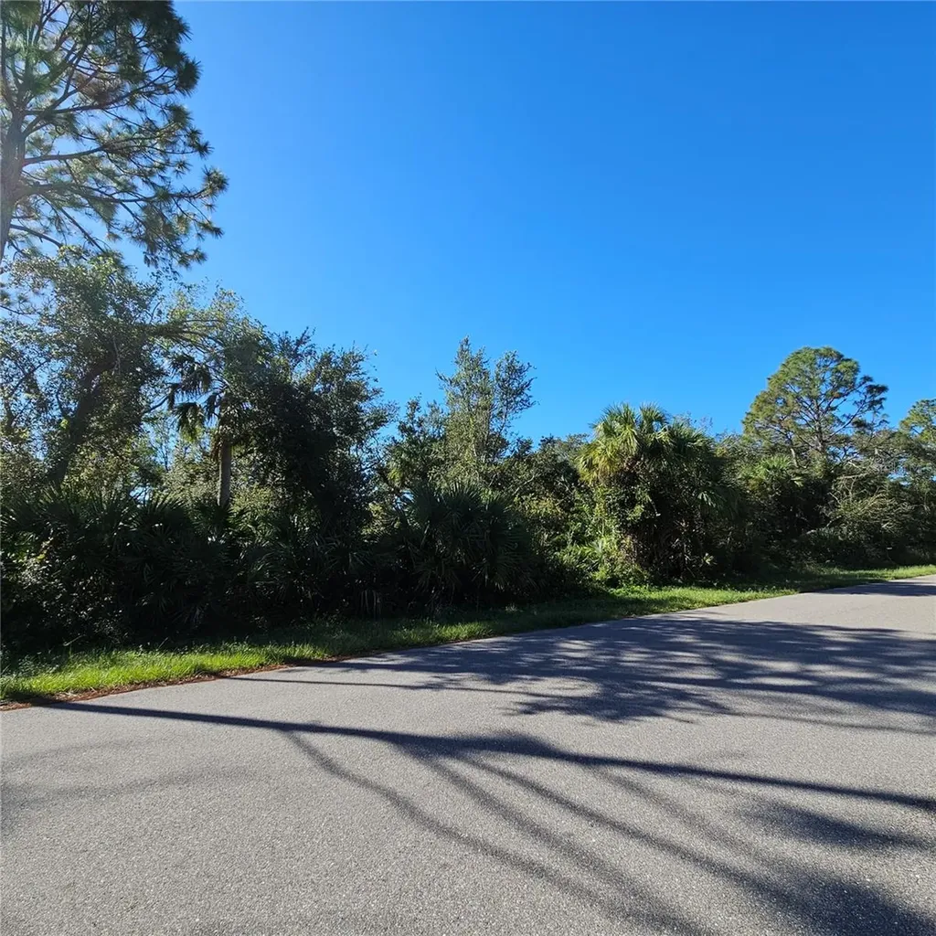 17455 Young Avenue Port Charlotte FL 33948