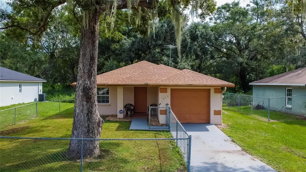 505 S Oak Avenue Fort Meade FL 33841