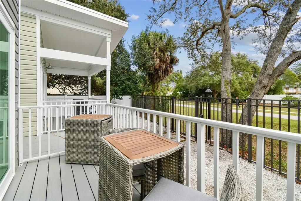 1523 Bayshore Boulevard Dunedin FL 34698