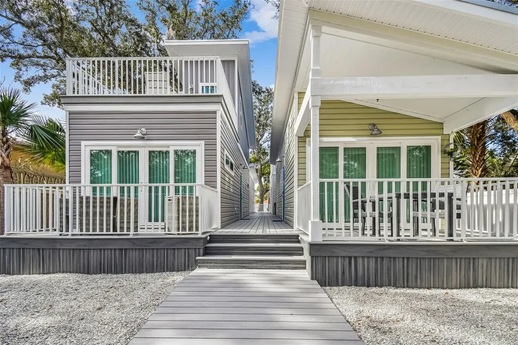 1523 Bayshore Boulevard Dunedin FL 34698