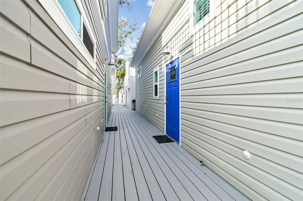 1523 Bayshore Boulevard Dunedin FL 34698