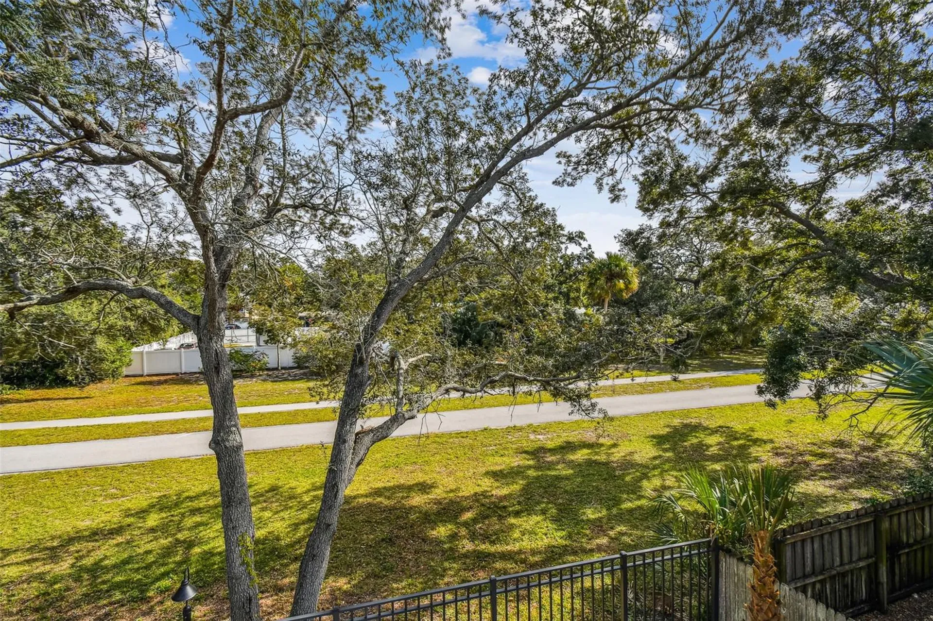 1523 Bayshore Boulevard Dunedin FL 34698