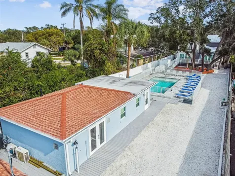 1523 Bayshore Boulevard Dunedin FL 34698