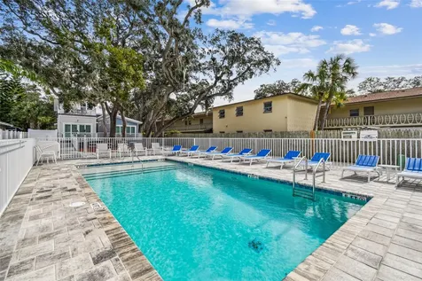 1523 Bayshore Boulevard Dunedin FL 34698