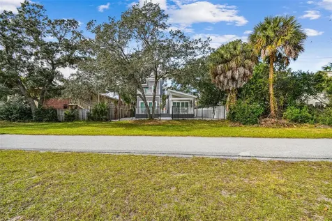 1523 Bayshore Boulevard Dunedin FL 34698