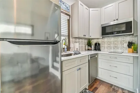 1523 Bayshore Boulevard Dunedin FL 34698