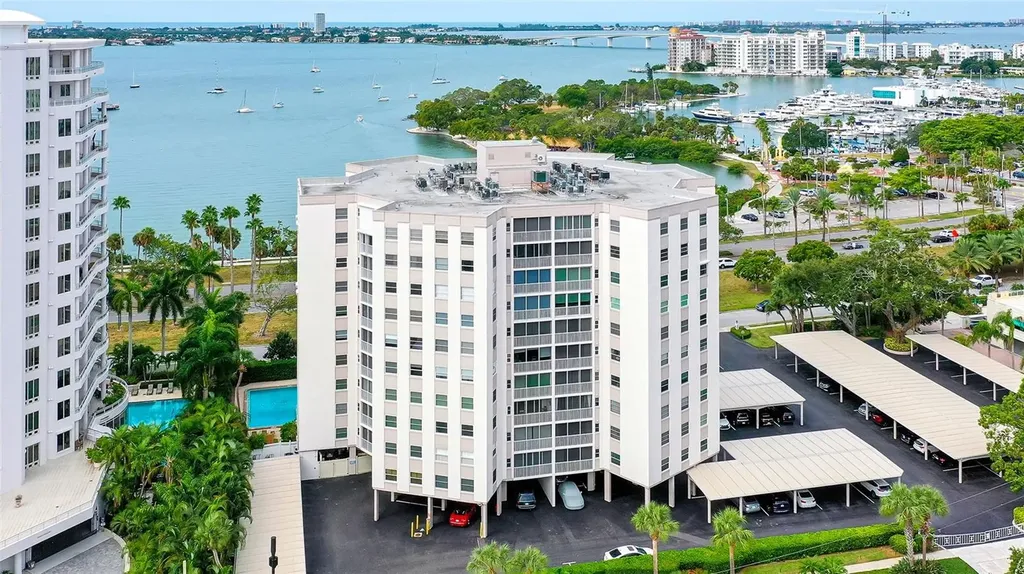 435 S Gulfstream Avenue Sarasota FL 34236