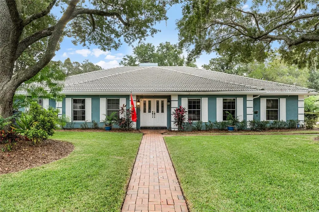 10 Club Court Haines City FL 33844