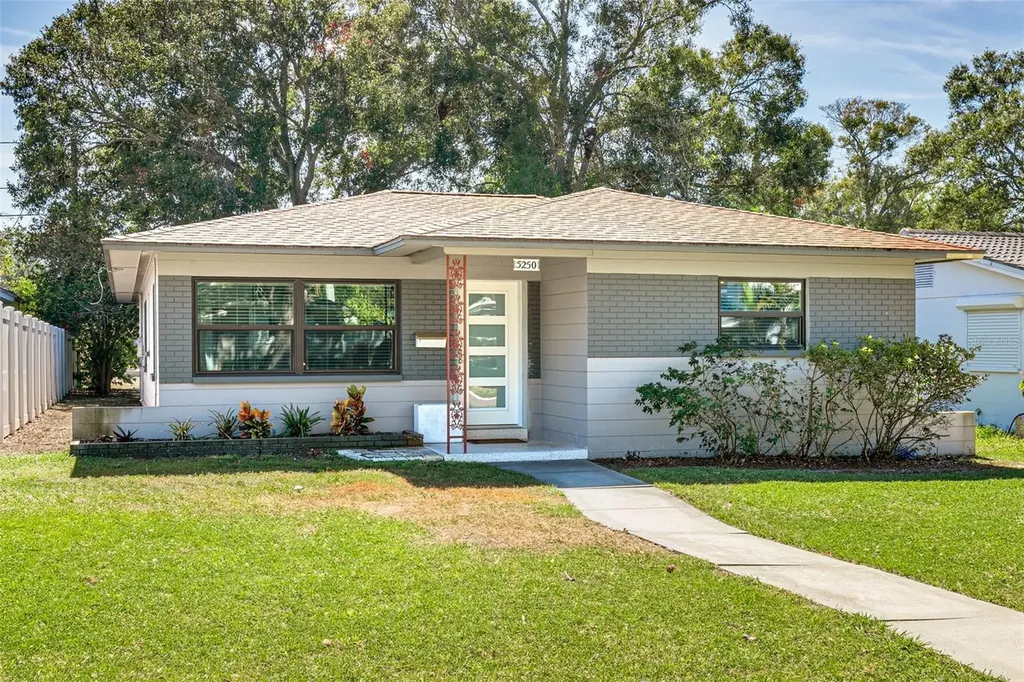 5250 11th Avenue N St Petersburg FL 33710