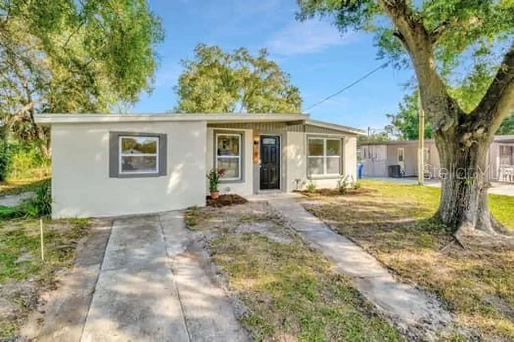 7906 Flower Avenue Tampa FL 33619