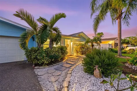 3770 10th Street NE St Petersburg FL 33704