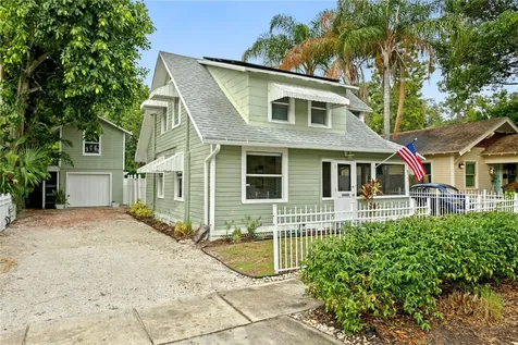 527 Kirkwood Terrace N St Petersburg FL 33701