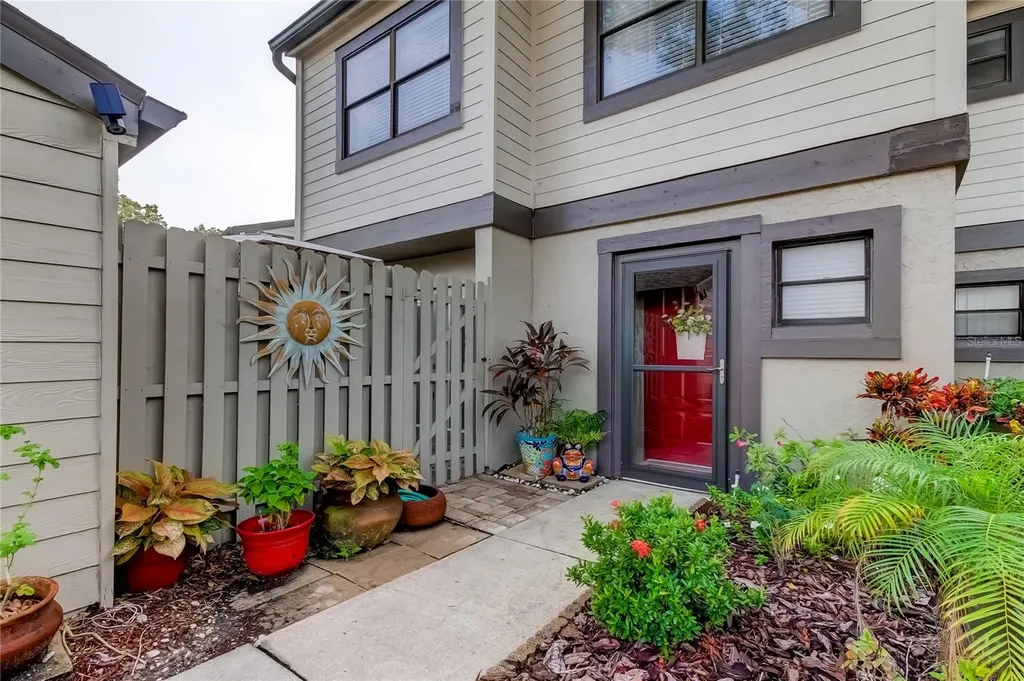 330 Woods Landing Trail Oldsmar FL 34677
