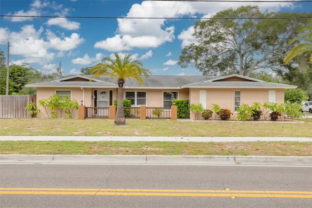 870 Michigan Boulevard Dunedin FL 34698