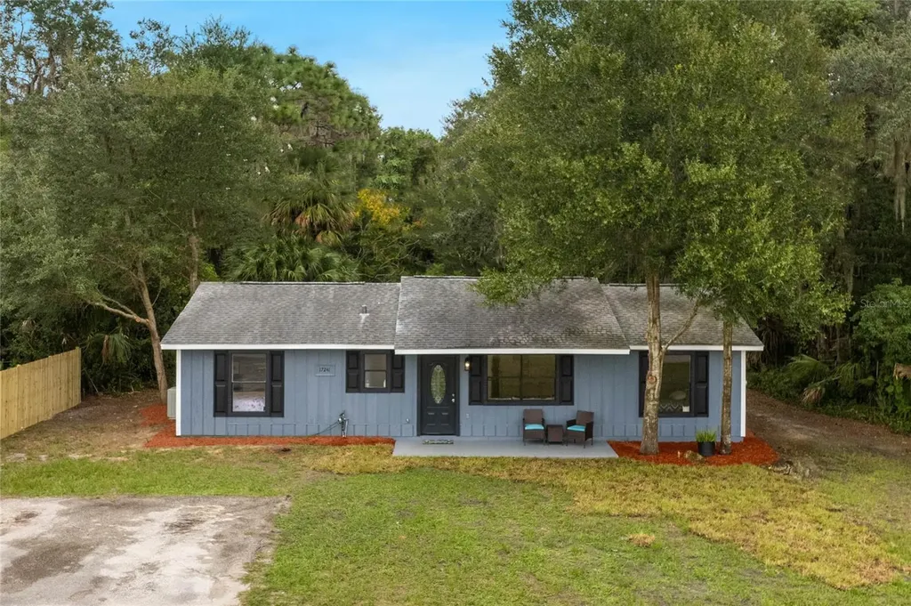 17241 Mills Street Umatilla FL 32784