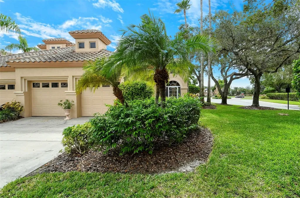 4106 Entrada Court Sarasota FL 34238
