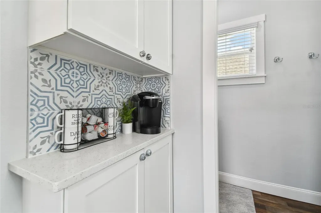 602 1/2 Skinner Boulevard Dunedin FL 34698