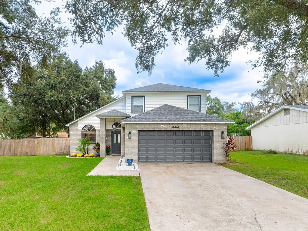 2414 Buckhorn Manor Drive Valrico FL 33594