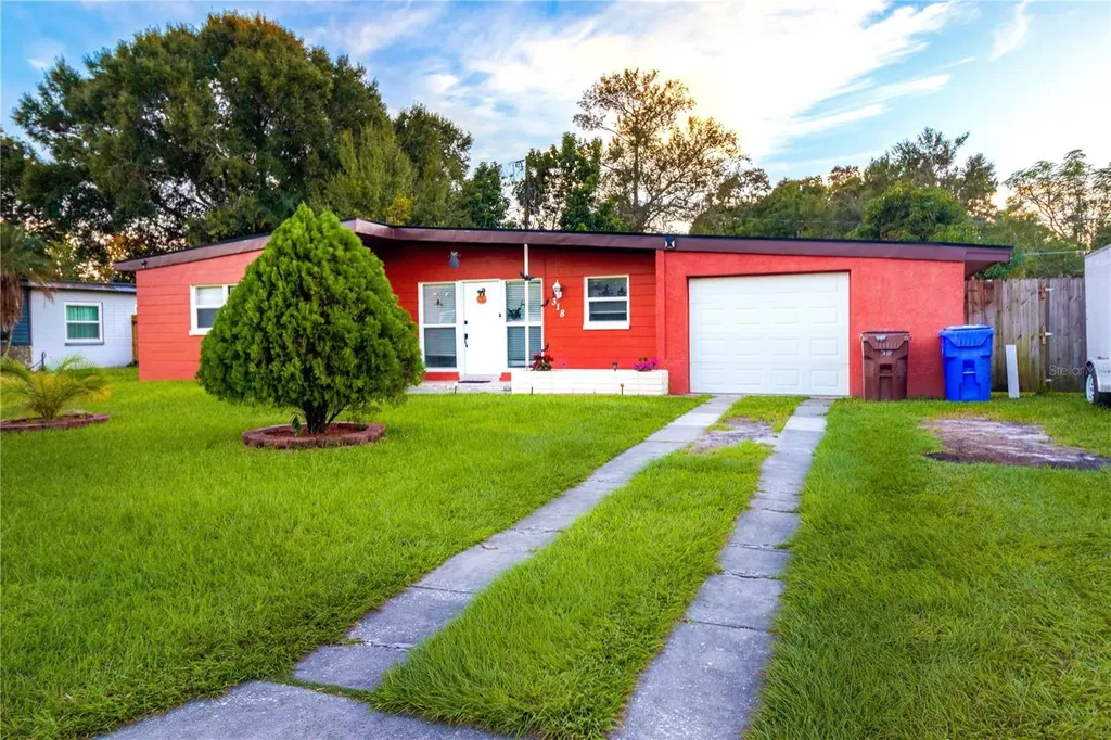 318 Poinciana Circle Kissimmee FL 34744