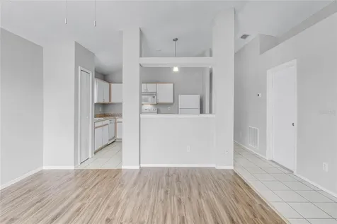 4749 Muir Village Orlando FL 32808