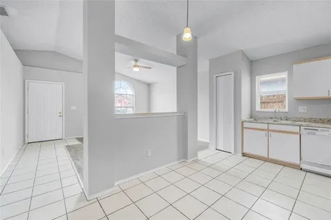 4749 Muir Village Orlando FL 32808