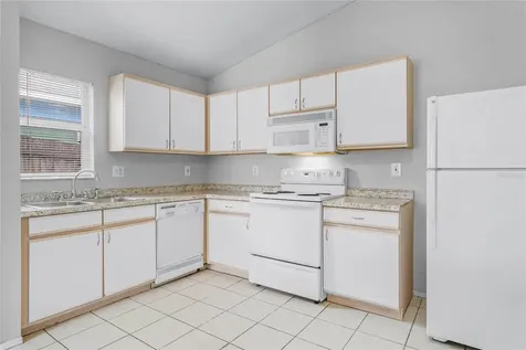 4749 Muir Village Orlando FL 32808