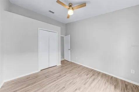 4749 Muir Village Orlando FL 32808