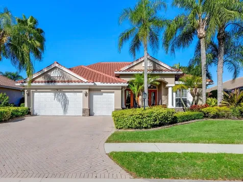 7122 Treymore Court Sarasota FL 34243